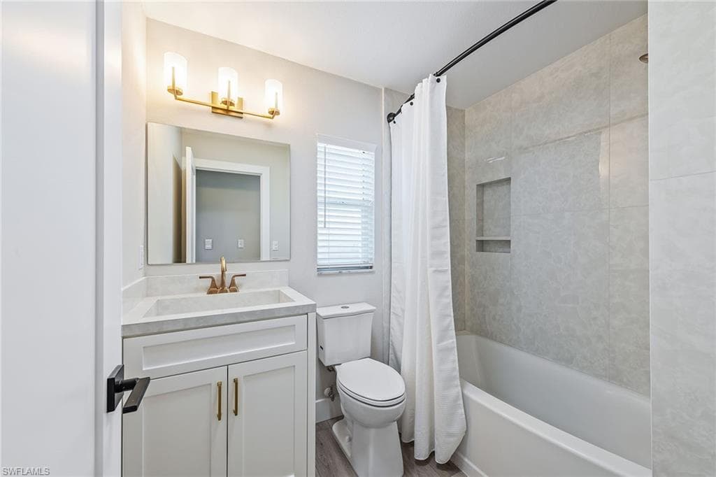 1196 Westlake Blvd, Naples, FL 34103-20