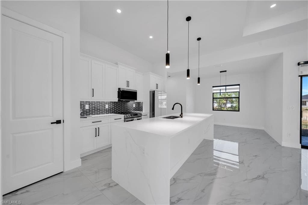 903 23rd St, Cape Coral, FL 33909-8