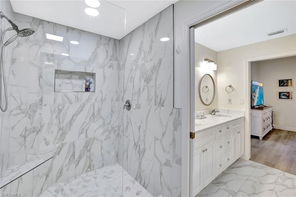 4500 Botanical Place Cir 301, Naples, FL 34112-13