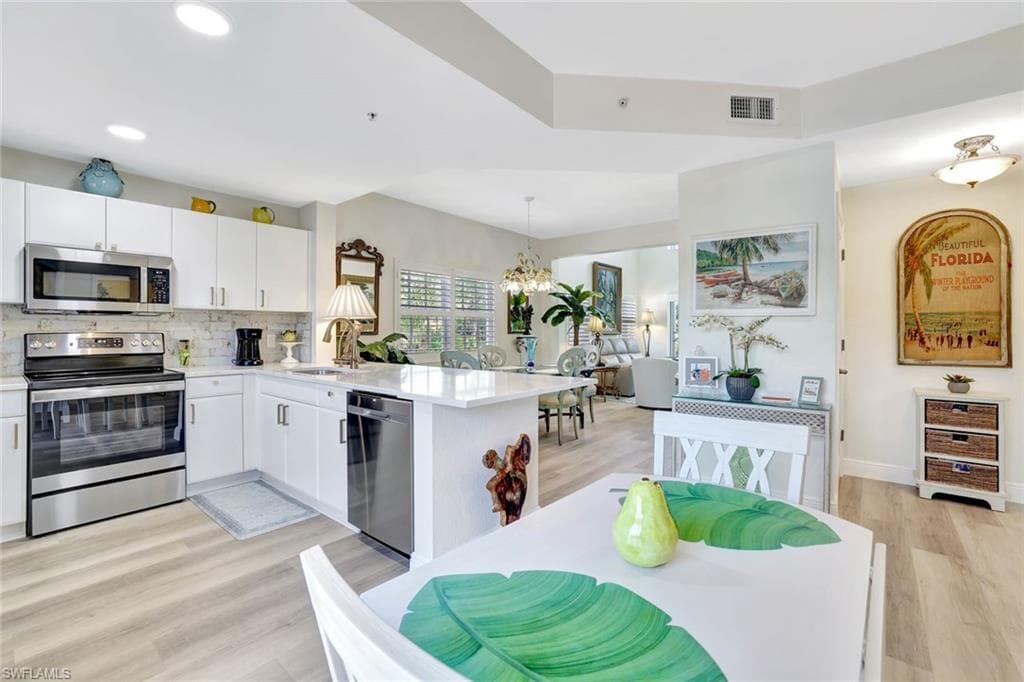 4500 Botanical Place Cir 301, Naples, FL 34112-5