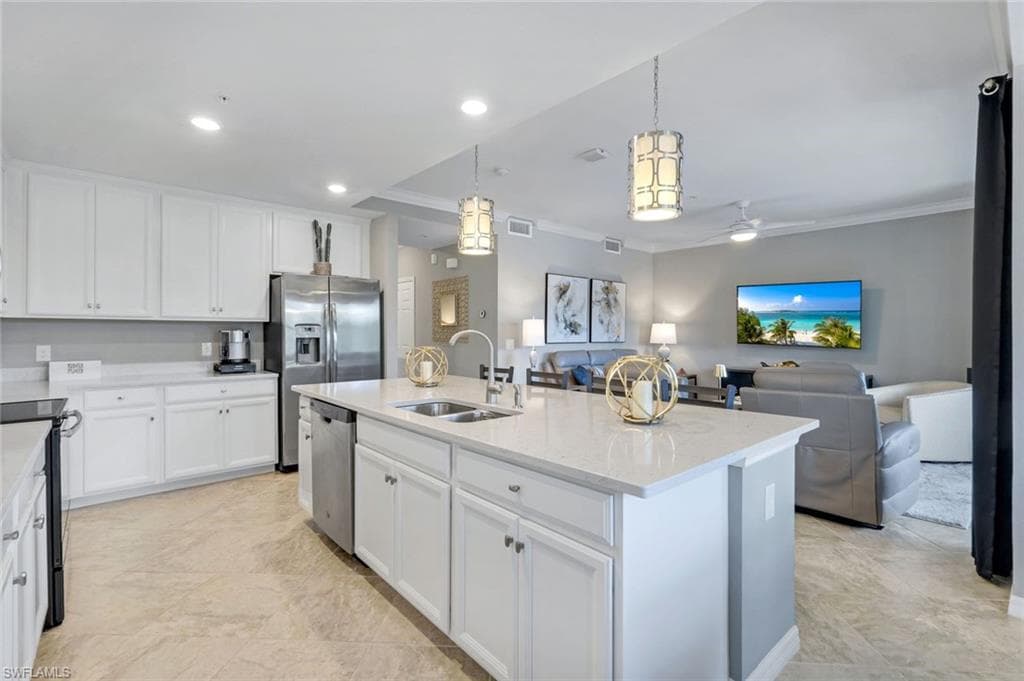 9590 Trevi Ct 5323, Naples, FL 34113-11