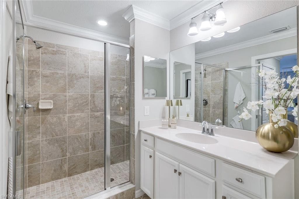 9590 Trevi Ct 5323, Naples, FL 34113-18