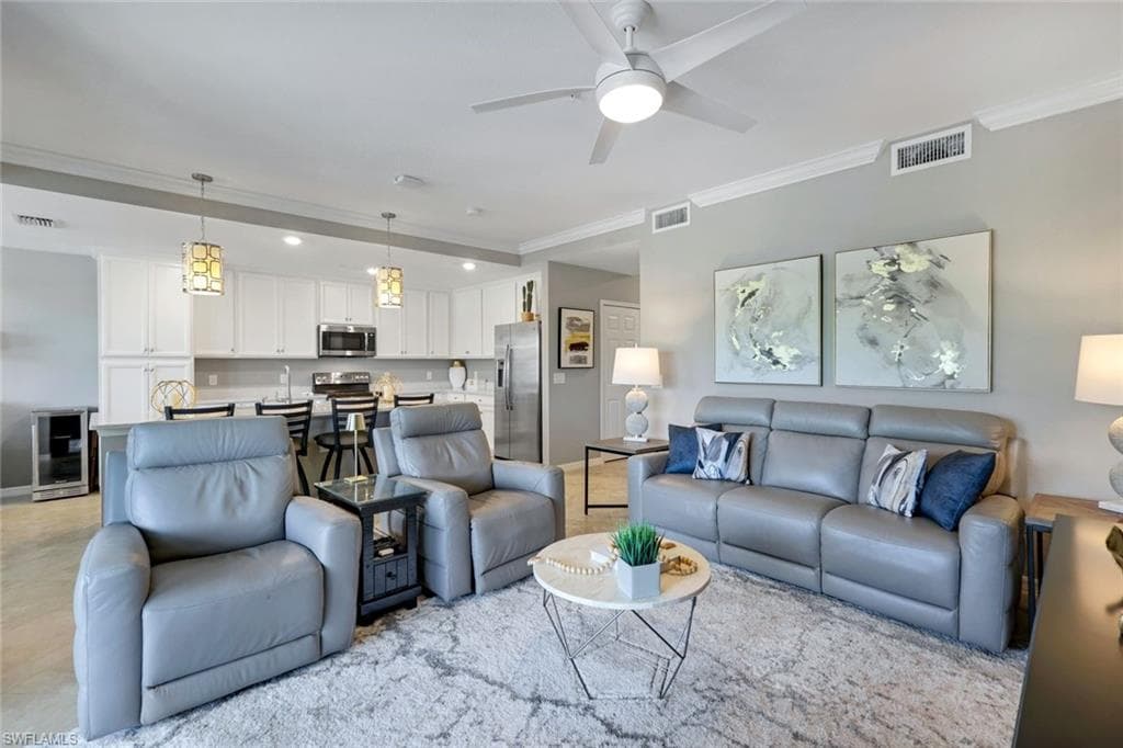 9590 Trevi Ct 5323, Naples, FL 34113-6
