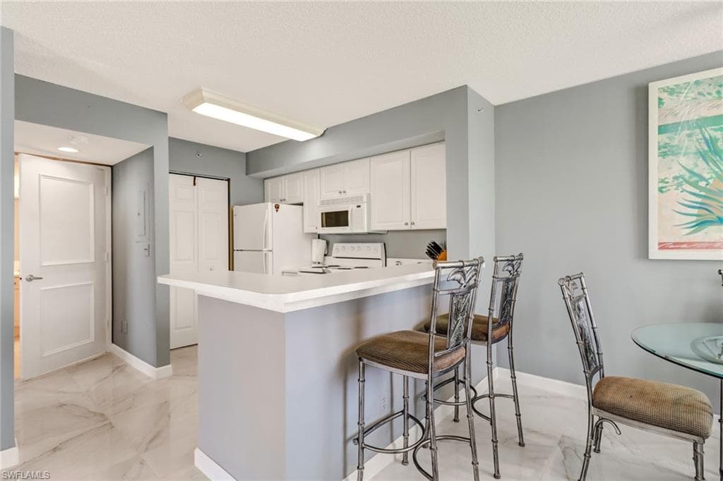 1265 Wildwood Lakes Blvd 102, Naples, FL 34104-11