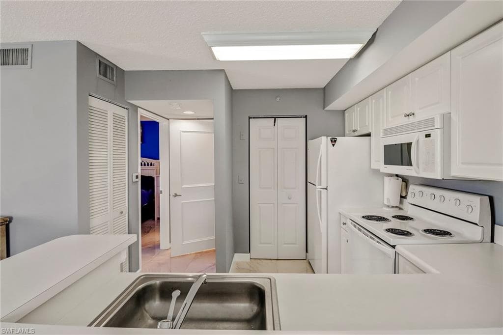 1265 Wildwood Lakes Blvd 102, Naples, FL 34104-13