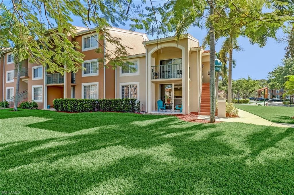 1265 Wildwood Lakes Blvd 102, Naples, FL 34104-22