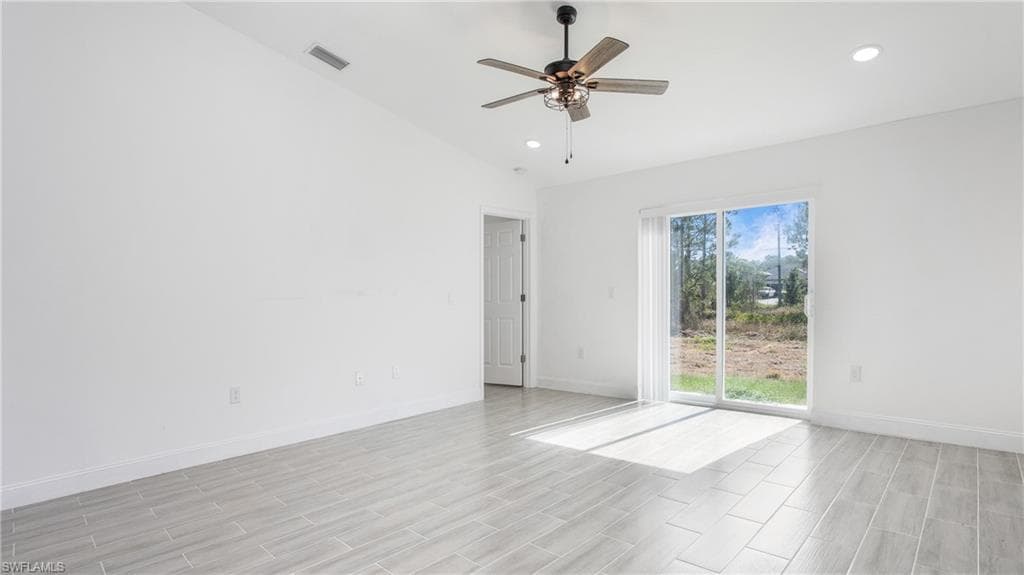849/851 Bedford Dr, Lehigh Acres, FL 33974-9