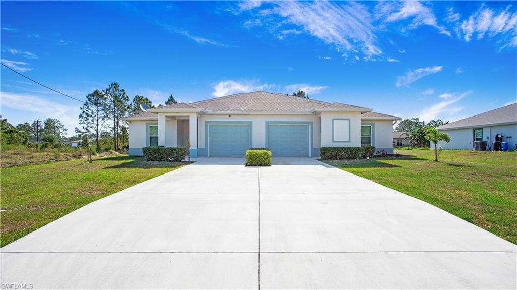849/851 Bedford Dr, Lehigh Acres, FL 33974-1