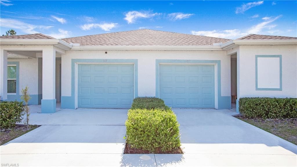 849/851 Bedford Dr, Lehigh Acres, FL 33974-4