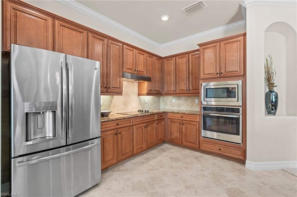 9380 Vercelli Ct, Naples, FL 34113-9