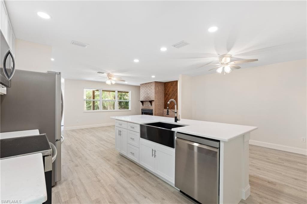 221 18th Ave NW, Naples, FL 34120-13