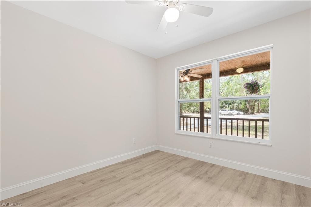 221 18th Ave NW, Naples, FL 34120-17