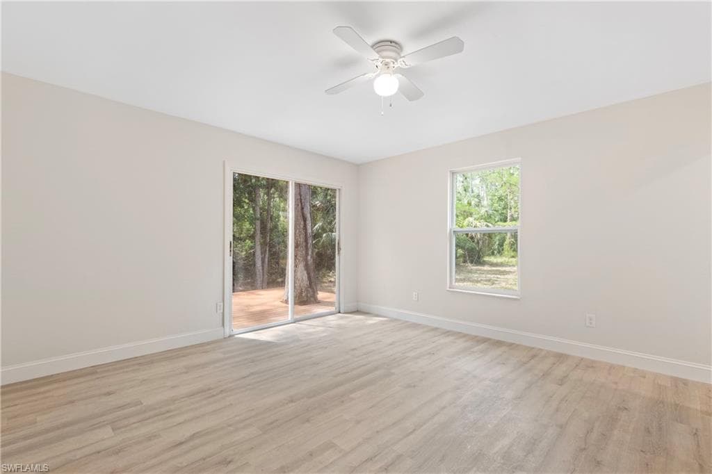 221 18th Ave NW, Naples, FL 34120-22