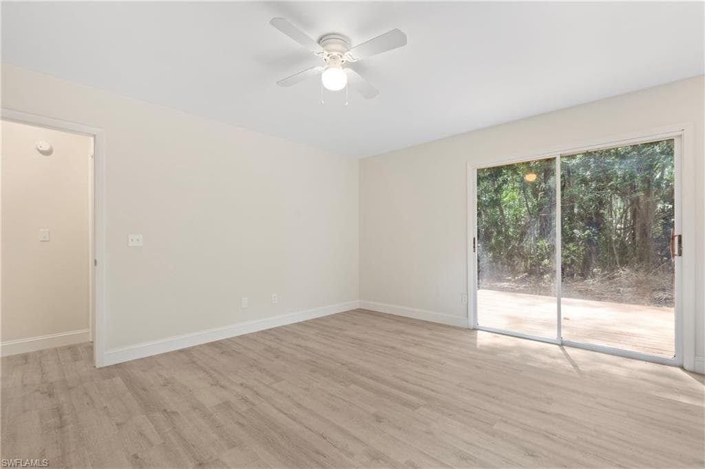 221 18th Ave NW, Naples, FL 34120-25