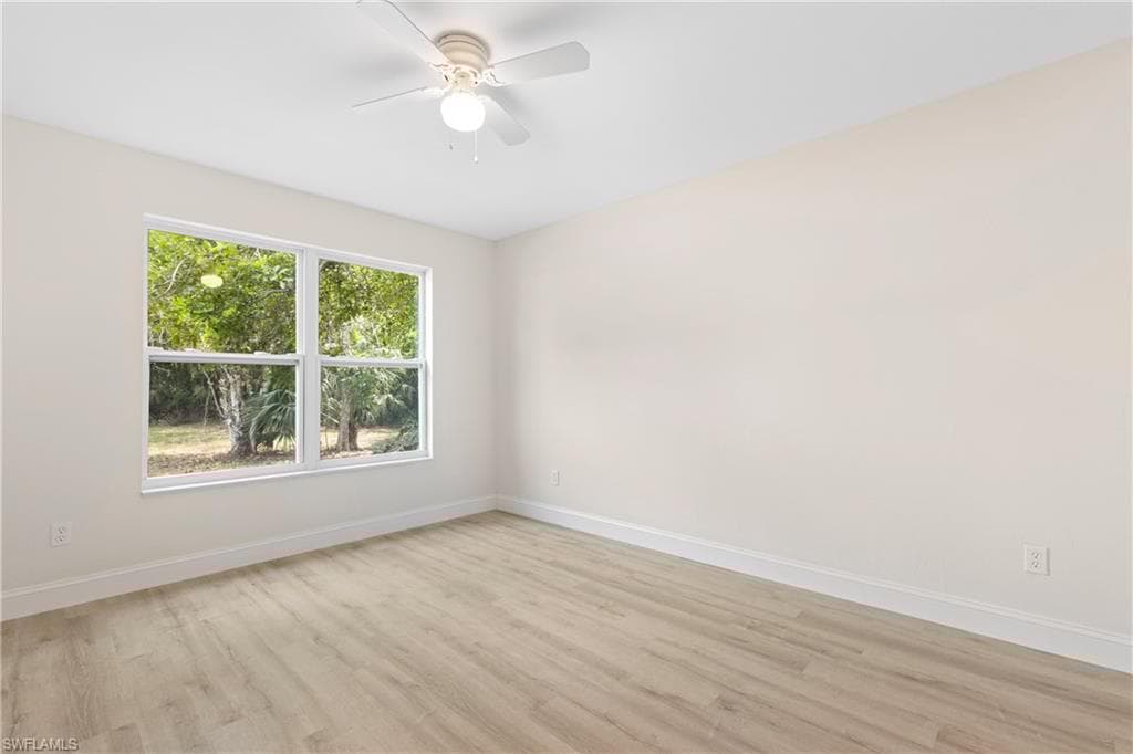221 18th Ave NW, Naples, FL 34120-26