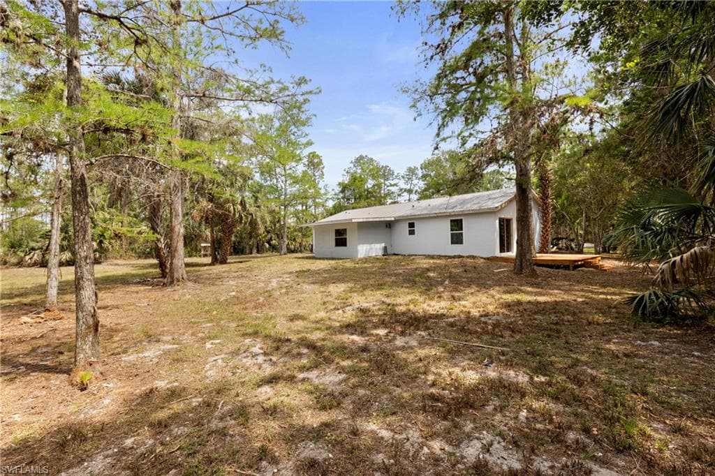 221 18th Ave NW, Naples, FL 34120-33
