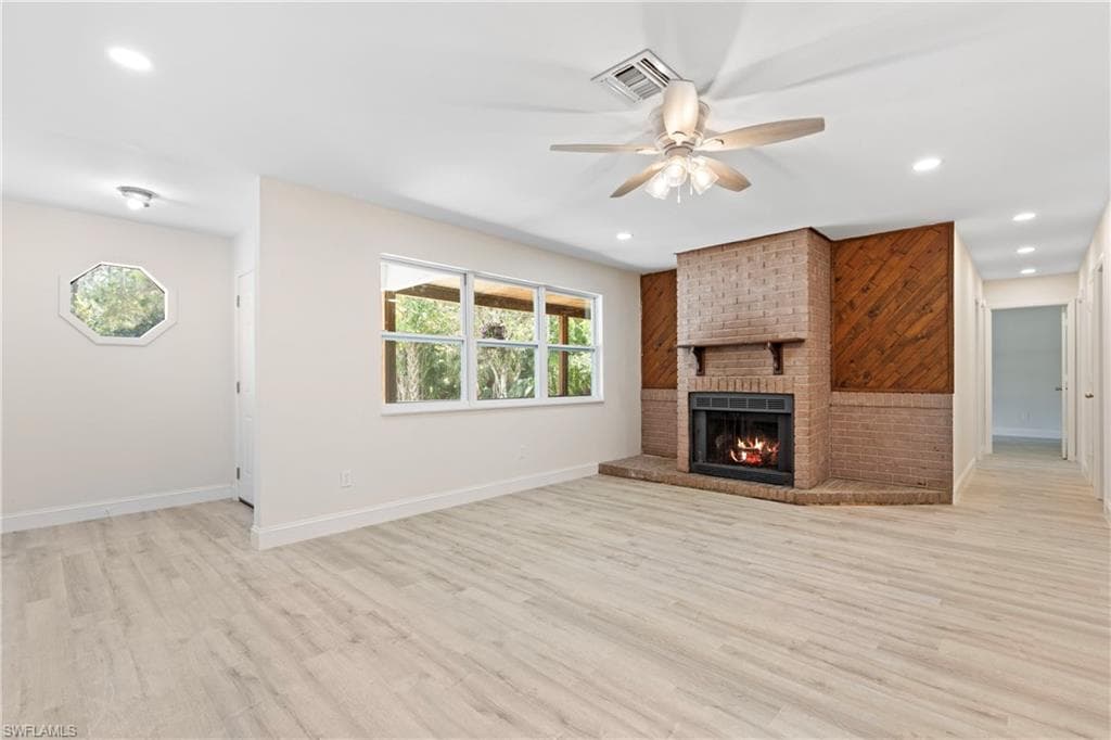 221 18th Ave NW, Naples, FL 34120-6