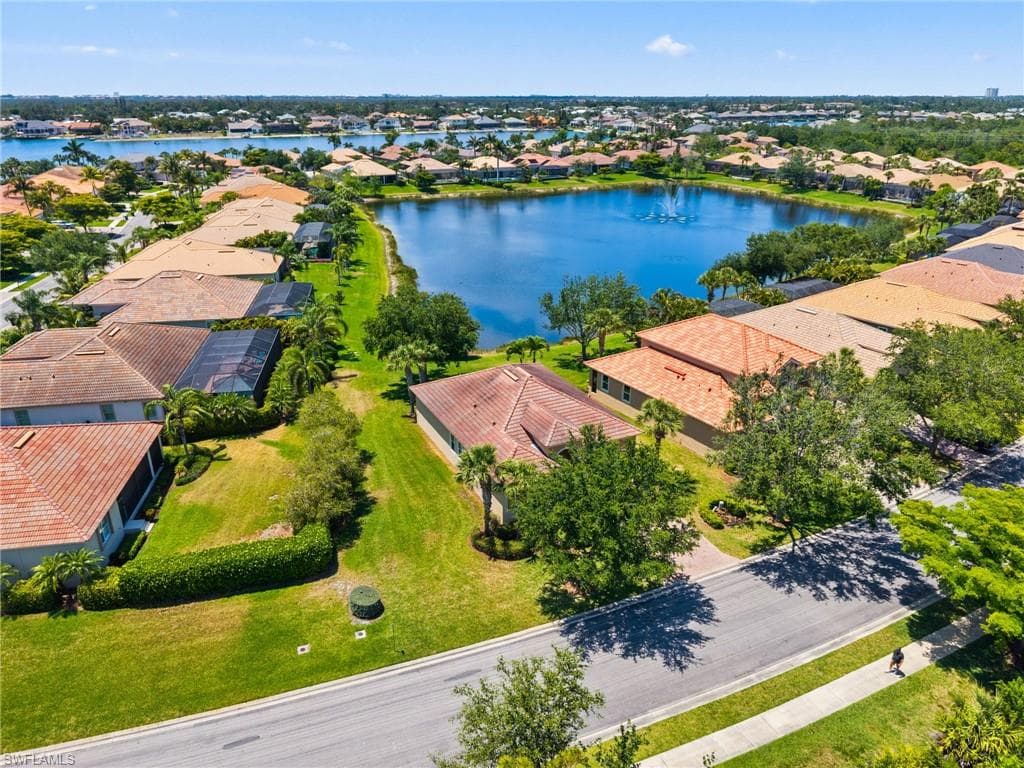 17600 Old Harmony Dr, Fort Myers, FL 33908-2