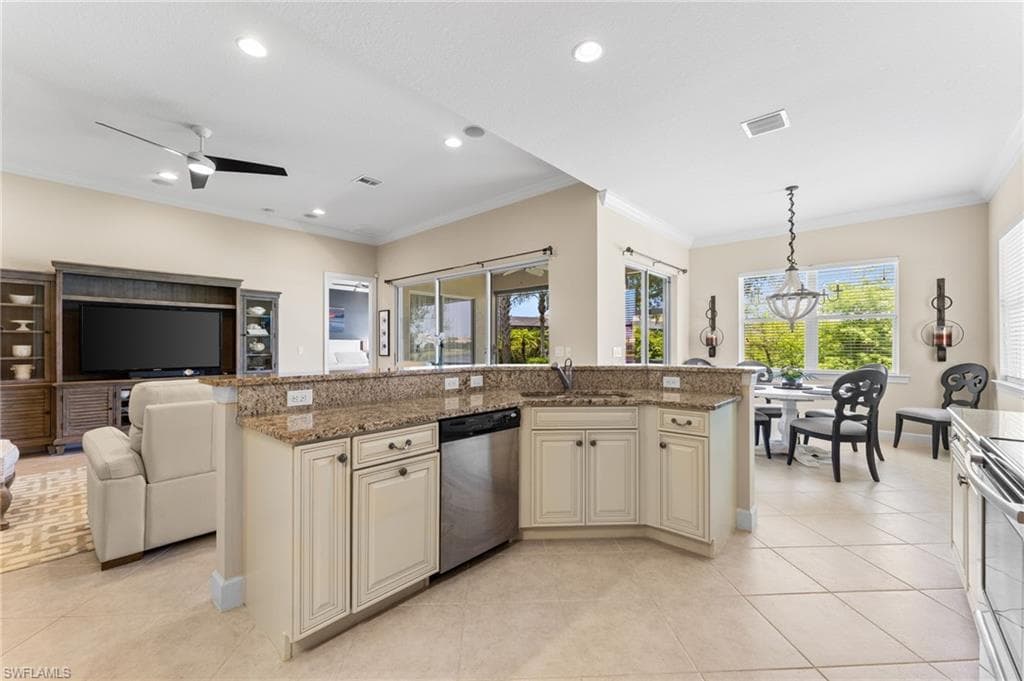 17600 Old Harmony Dr, Fort Myers, FL 33908-6