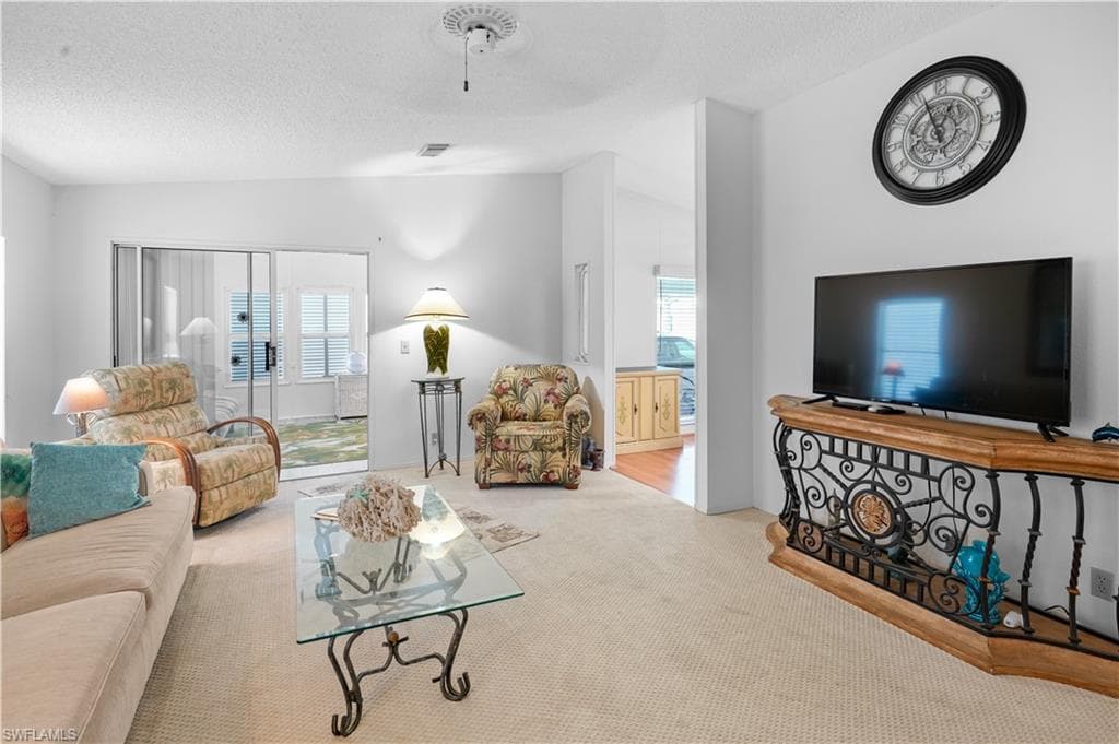 49 Turquoise Ave, Naples, FL 34114-4