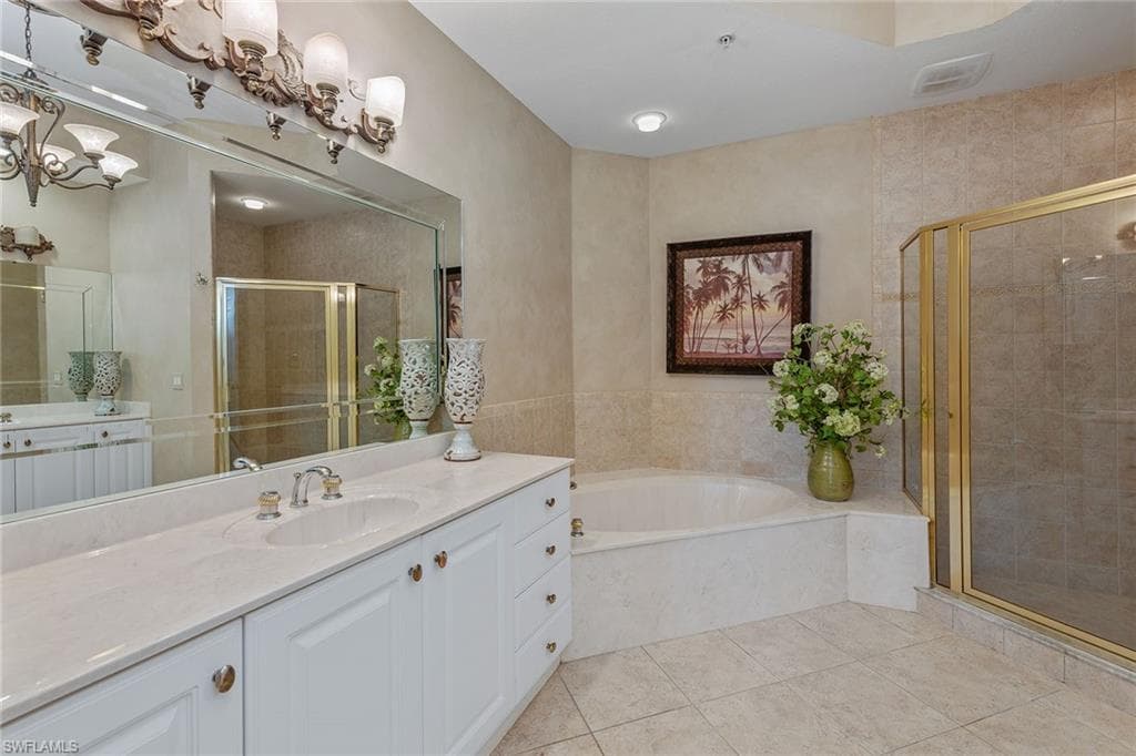 9030 Cascada Way 102, Naples, FL 34114-14