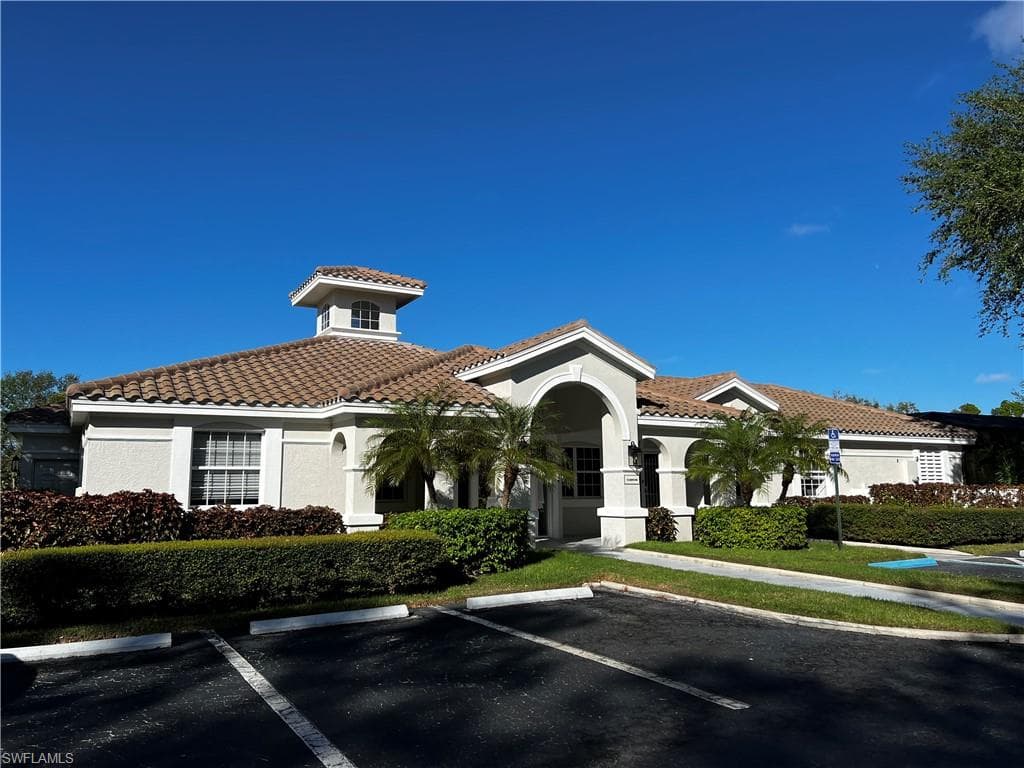 6834 Lantana Bridge Rd 201, Naples, FL 34109-33