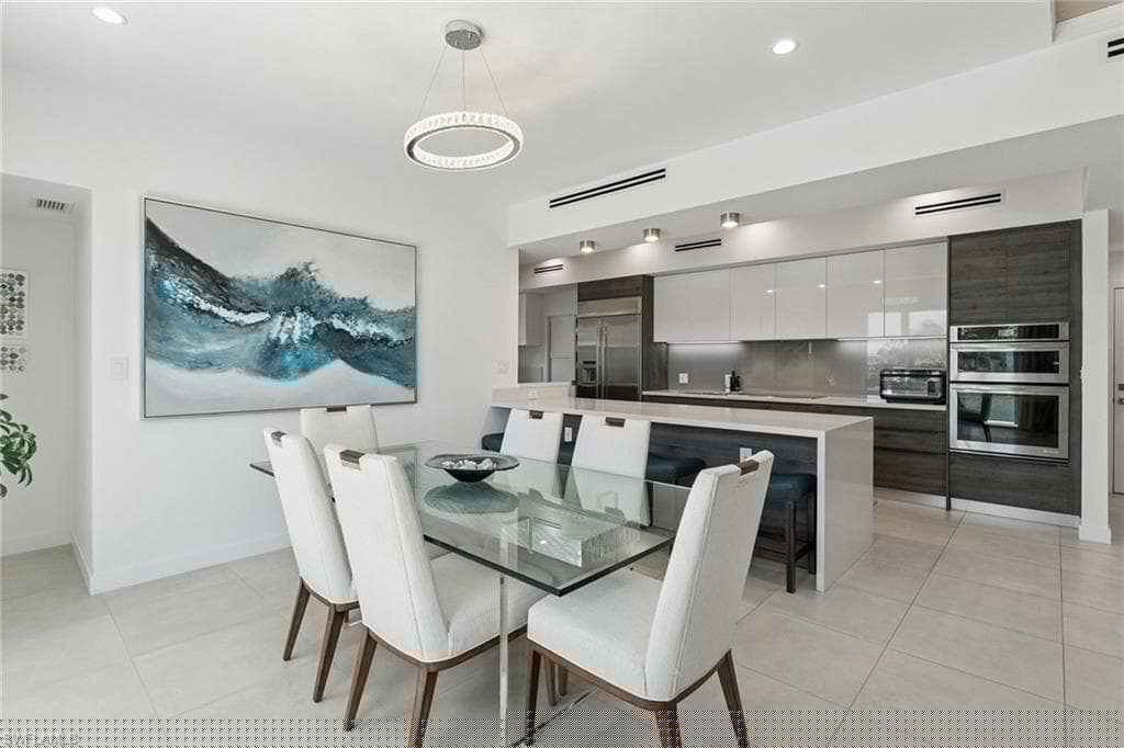 724 Plantation Ct, Marco Island, FL 34145-14