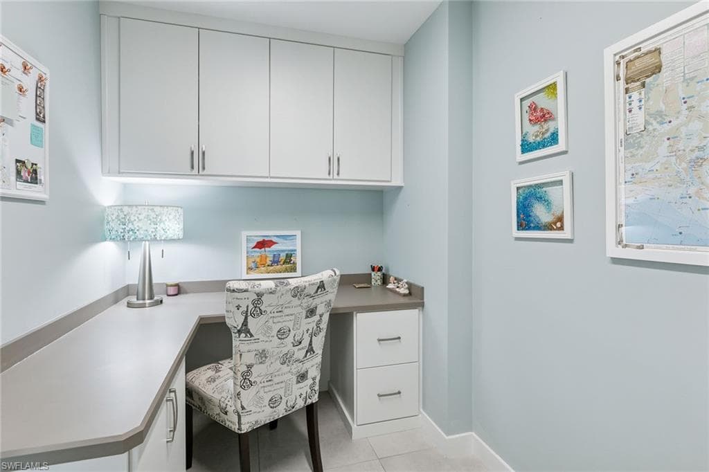 724 Plantation Ct, Marco Island, FL 34145-17