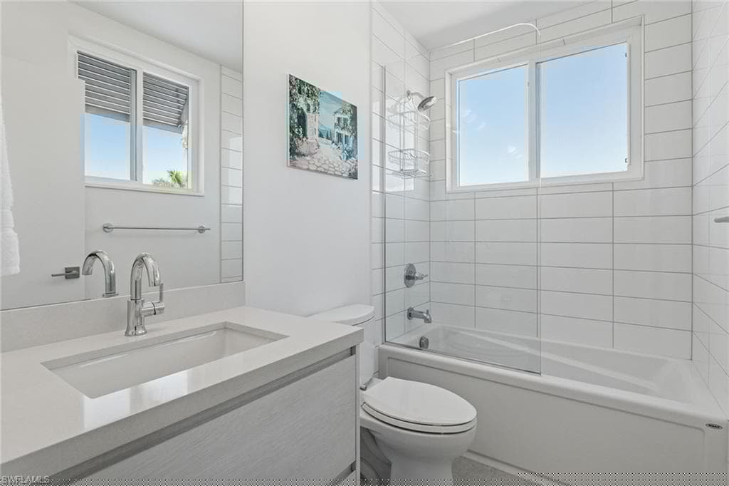 724 Plantation Ct, Marco Island, FL 34145-31