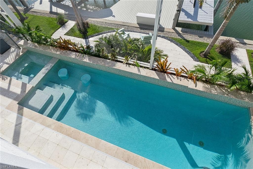 724 Plantation Ct, Marco Island, FL 34145-36