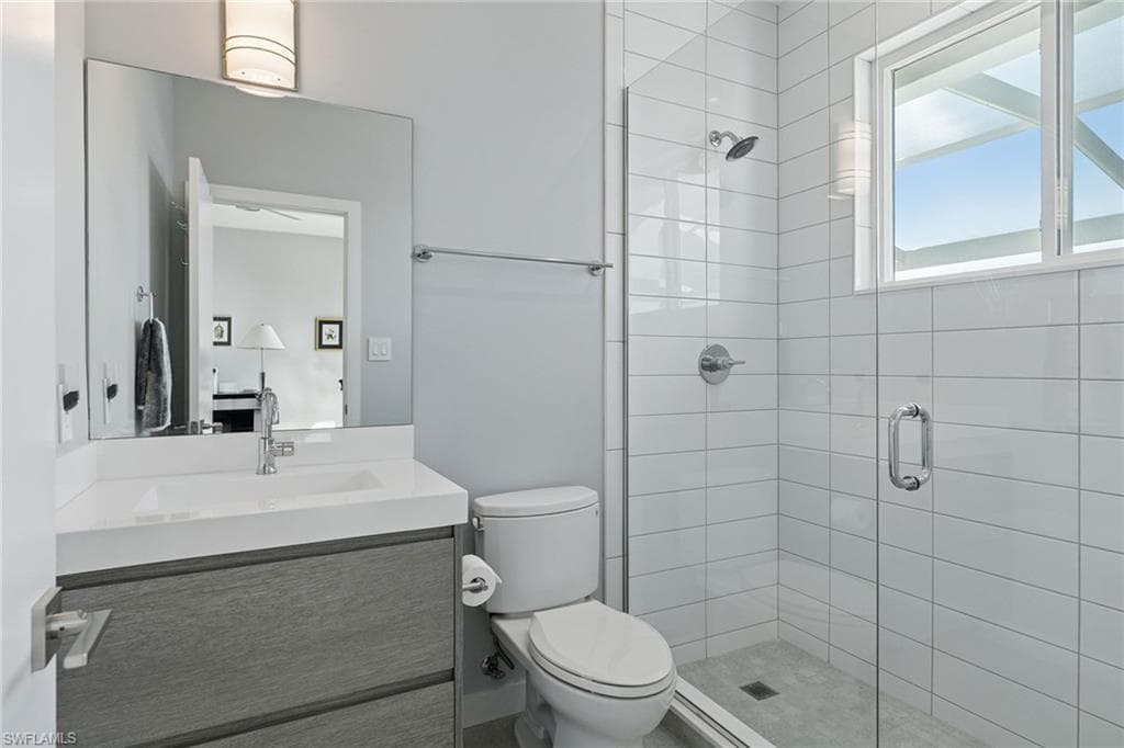 724 Plantation Ct, Marco Island, FL 34145-39