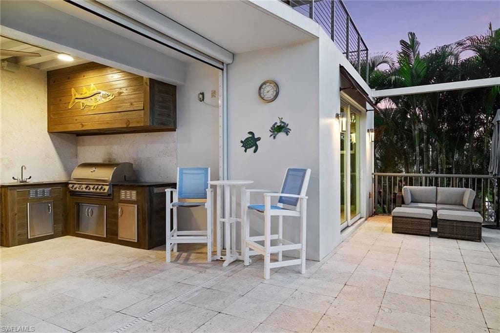 724 Plantation Ct, Marco Island, FL 34145-46