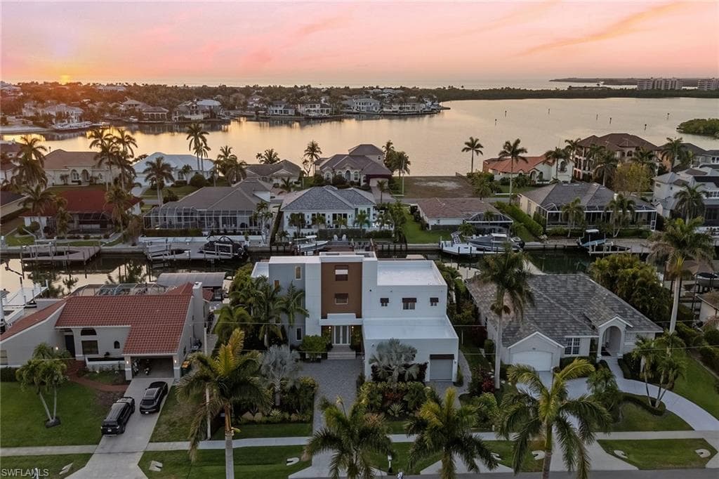 724 Plantation Ct, Marco Island, FL 34145-5