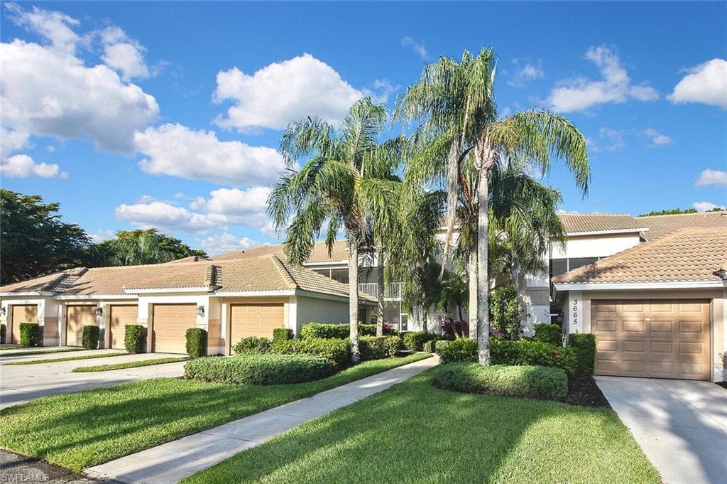 3665 Buttonwood Way 1422, Naples, FL 34112-2