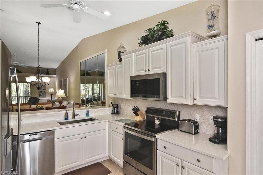3665 Buttonwood Way 1422, Naples, FL 34112-7