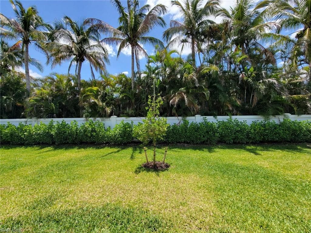 8865 Oceana Way, Naples, FL 34114-15