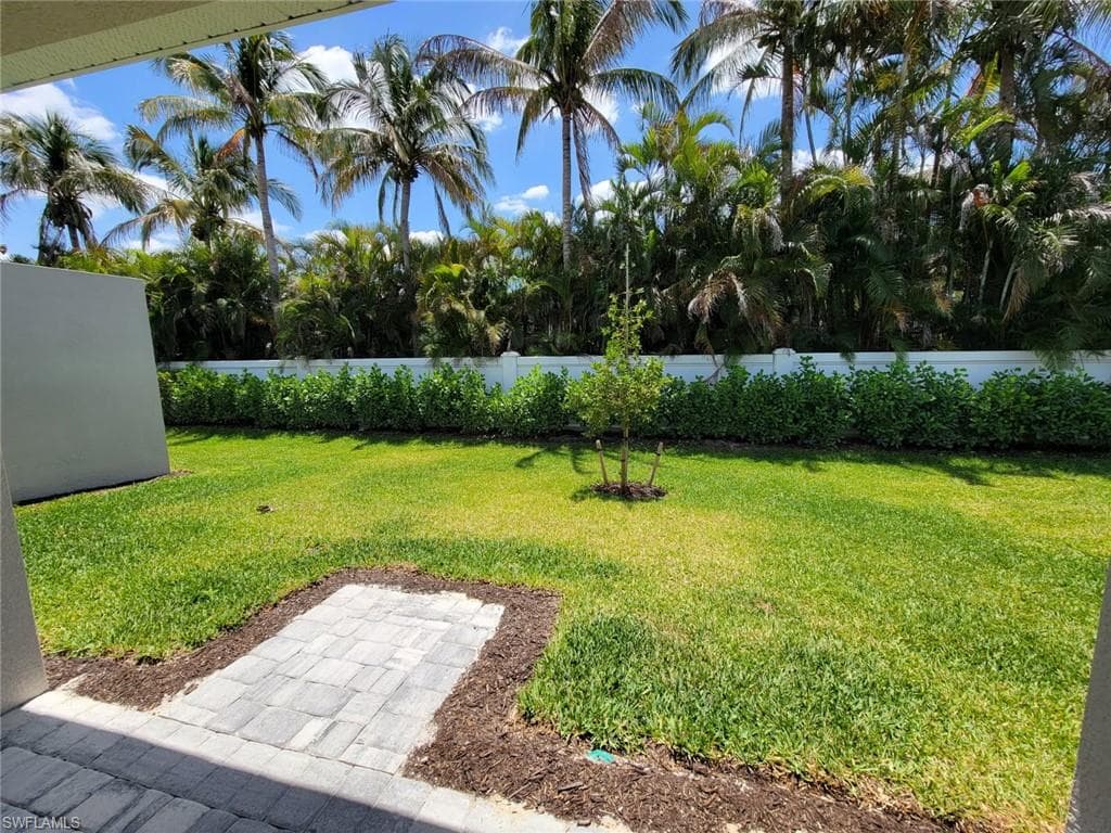 8865 Oceana Way, Naples, FL 34114-17