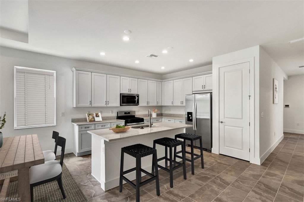 8865 Oceana Way, Naples, FL 34114-32