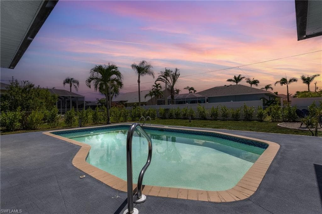 1424 49th St, Cape Coral, FL 33914-30