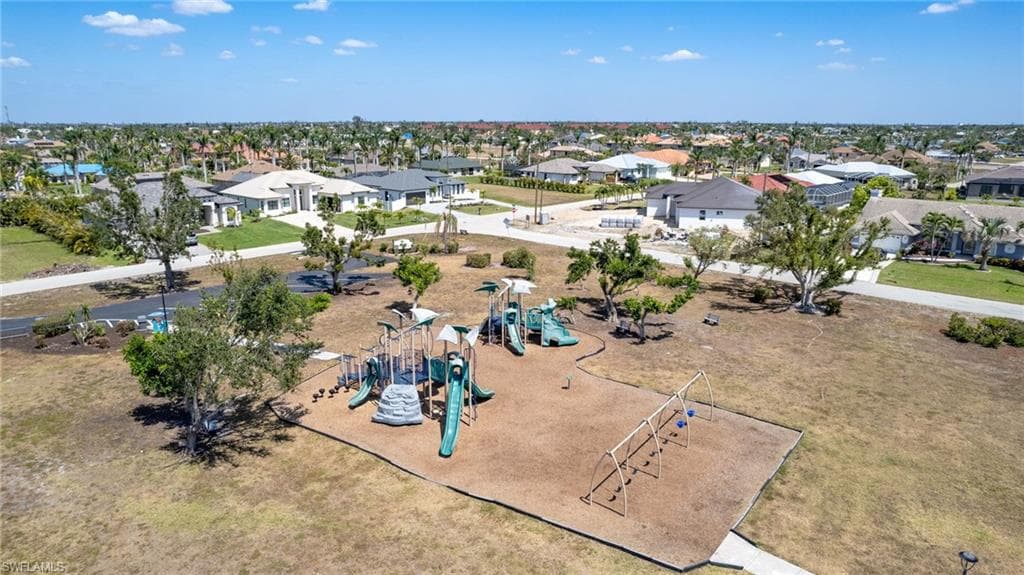 1424 49th St, Cape Coral, FL 33914-43