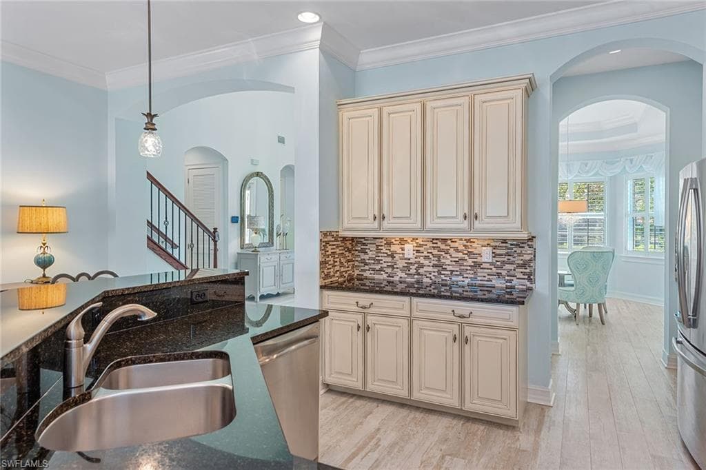 9217 Campanile Cir, Naples, FL 34114-14