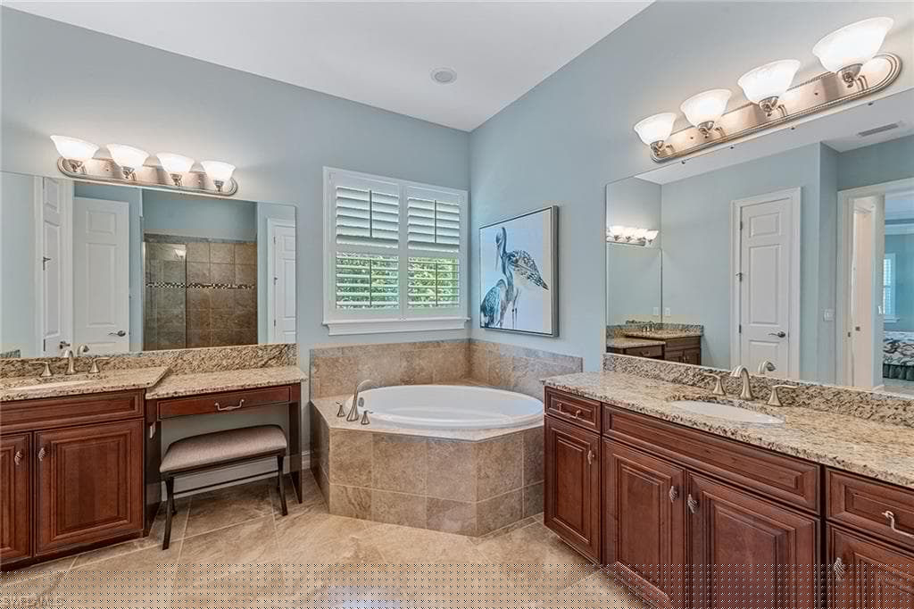 9217 Campanile Cir, Naples, FL 34114-19