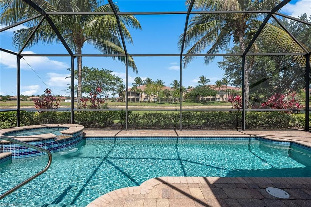 9217 Campanile Cir, Naples, FL 34114-4