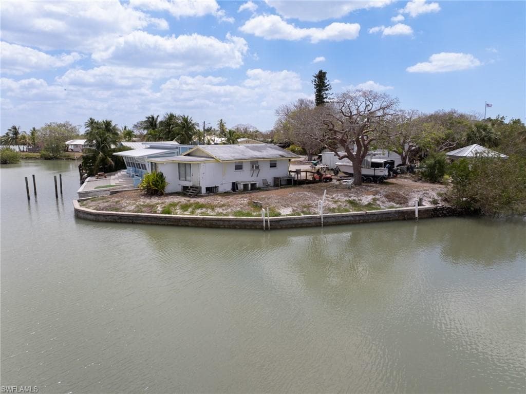 315 Petti Dr, Naples, fl 34140-2