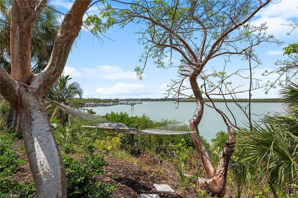1247 Blue Hill Creek Dr, Marco Island, FL 34145-40