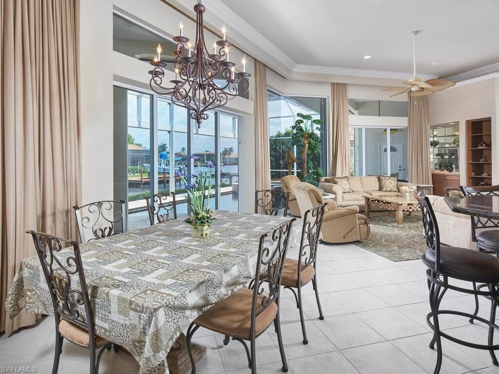 140 Starfish Ct, Marco Island, FL 34145-10
