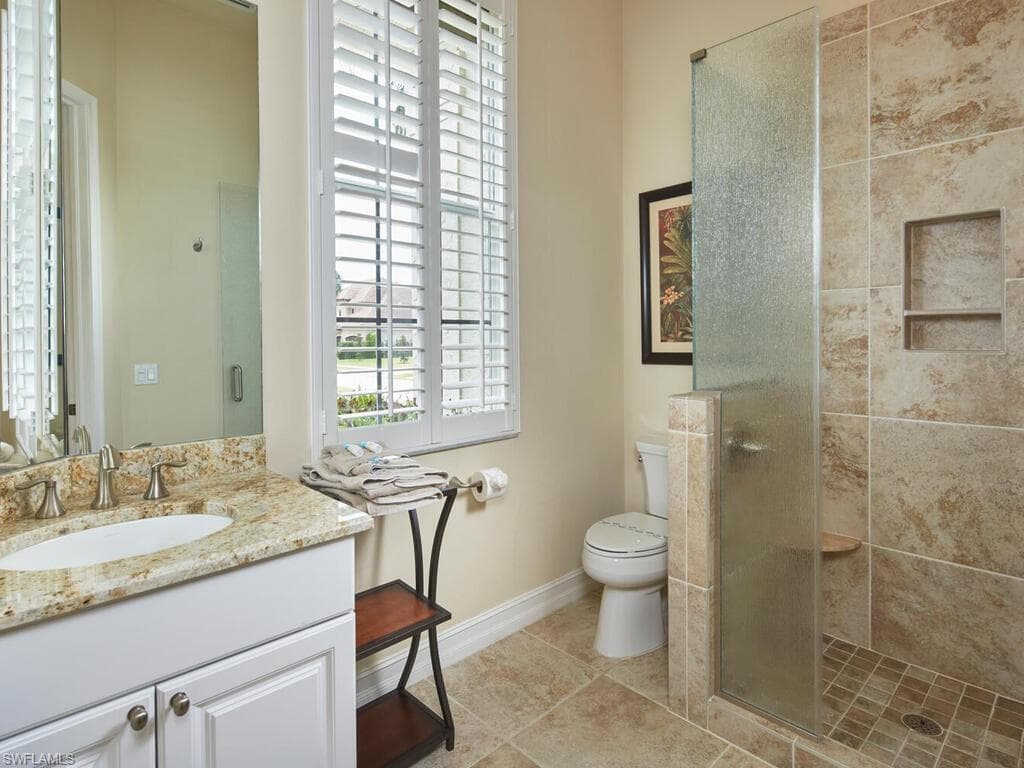 140 Starfish Ct, Marco Island, FL 34145-15