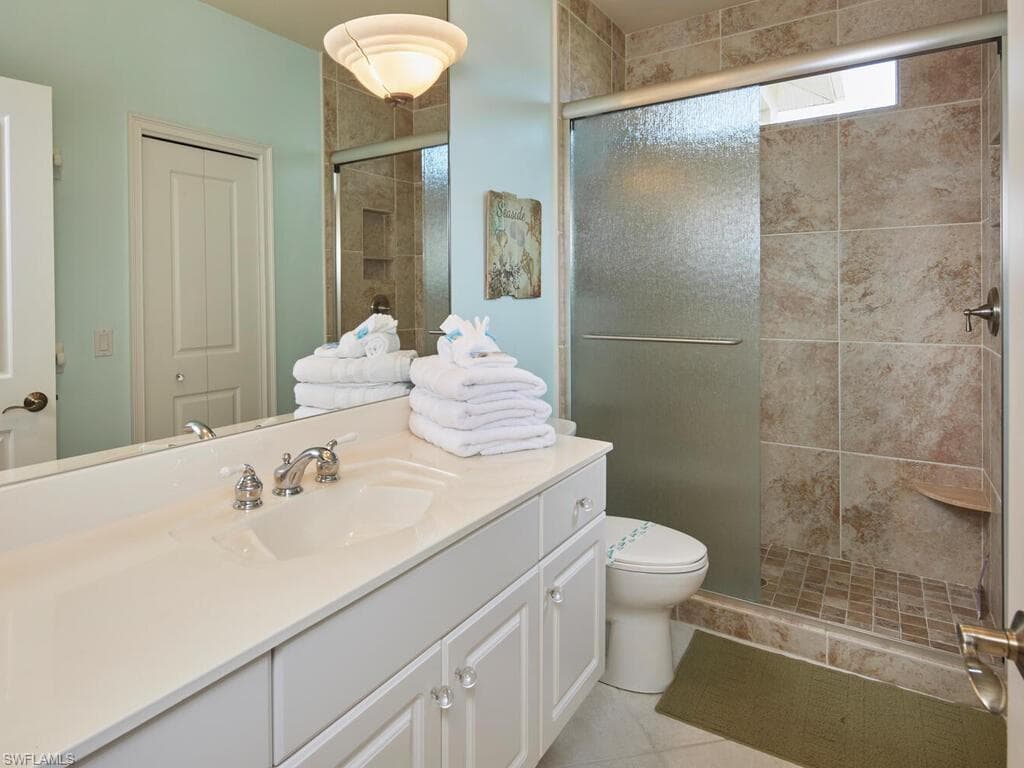 140 Starfish Ct, Marco Island, FL 34145-17