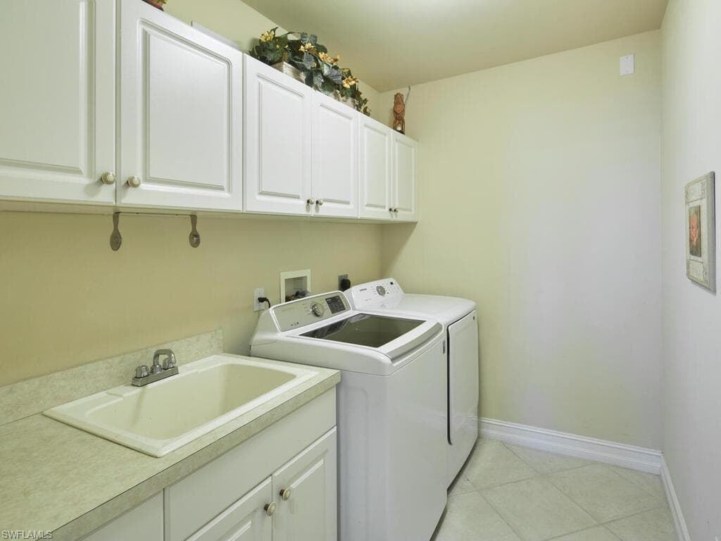 140 Starfish Ct, Marco Island, FL 34145-20