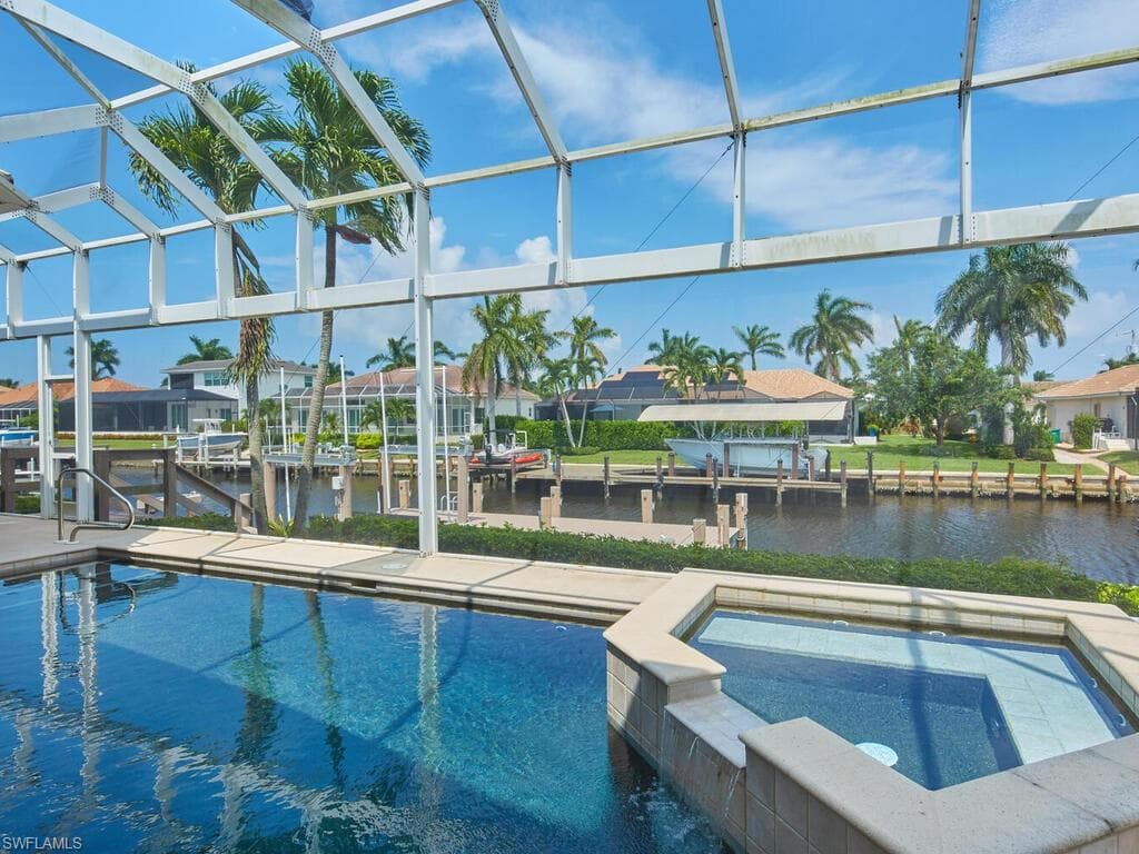 140 Starfish Ct, Marco Island, FL 34145-22